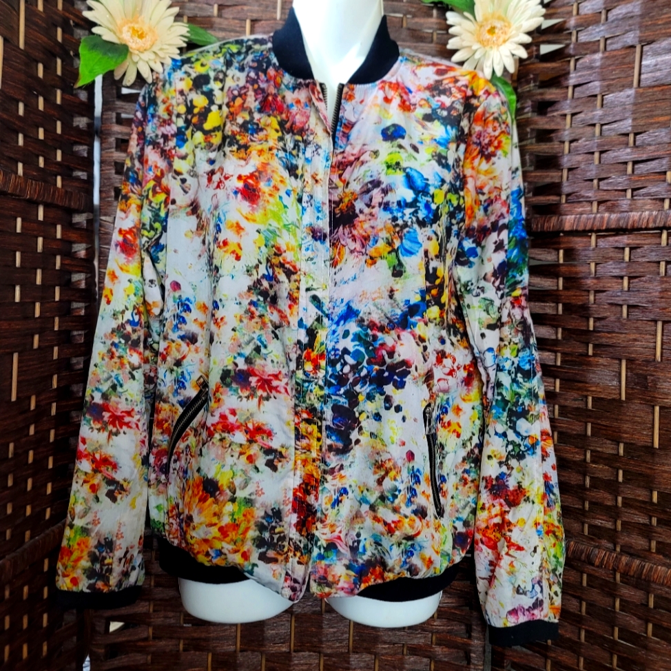 Zapa Women Thin Jacket Bomber  Add A Pop Of Color To Your Outfit